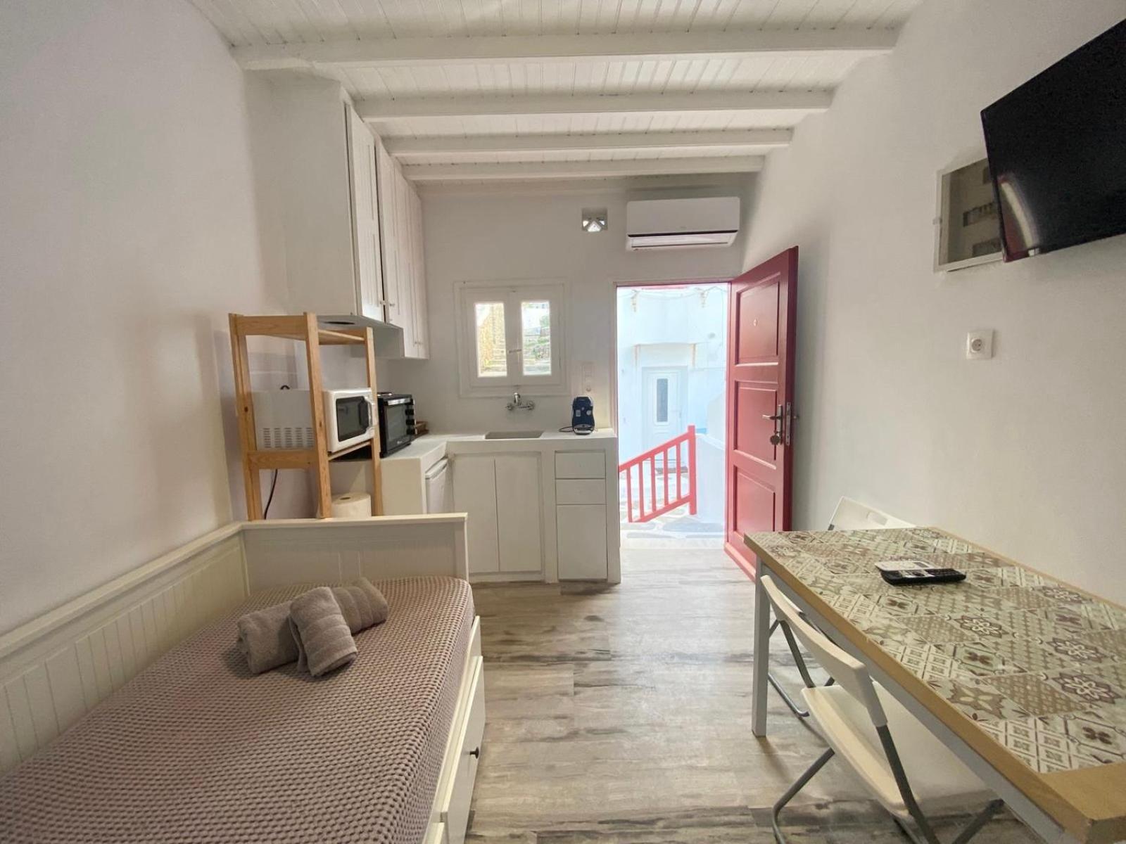 Апартаменти Elenitas Town House With Balcony And Sea View Mykonos Town Екстер'єр фото