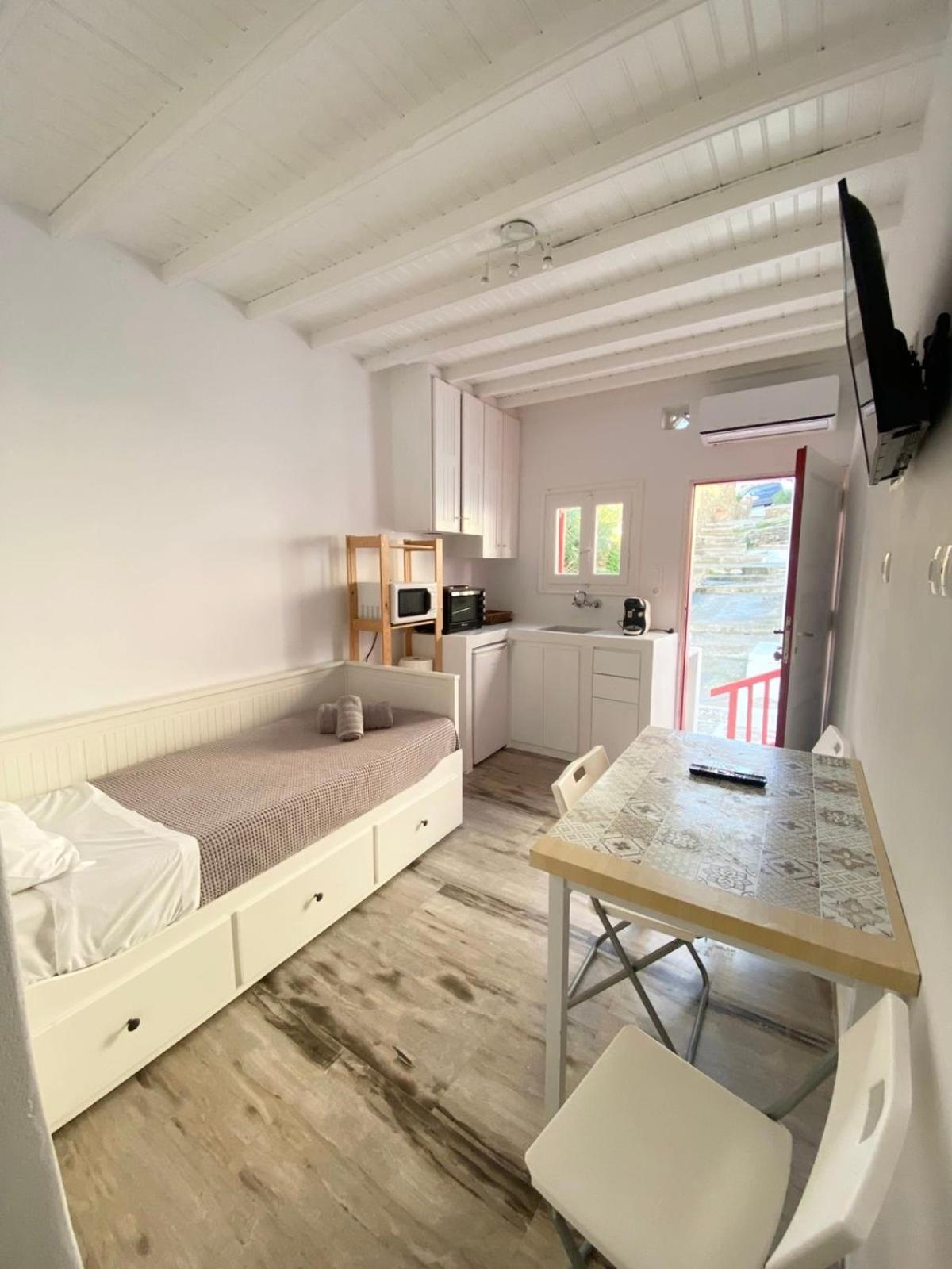 Апартаменти Elenitas Town House With Balcony And Sea View Mykonos Town Екстер'єр фото